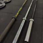 Barra camuflajeada de 45 lbs